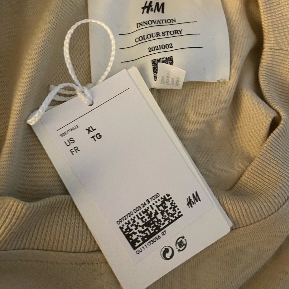 H&M T-shirt Dress with Cape. Size XL.